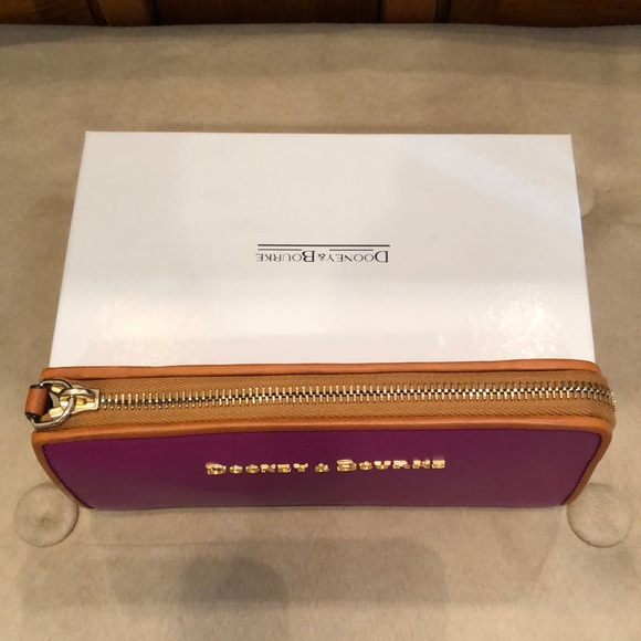 Dooney & Bourke Orchid Wallet - Picture 6 of 9